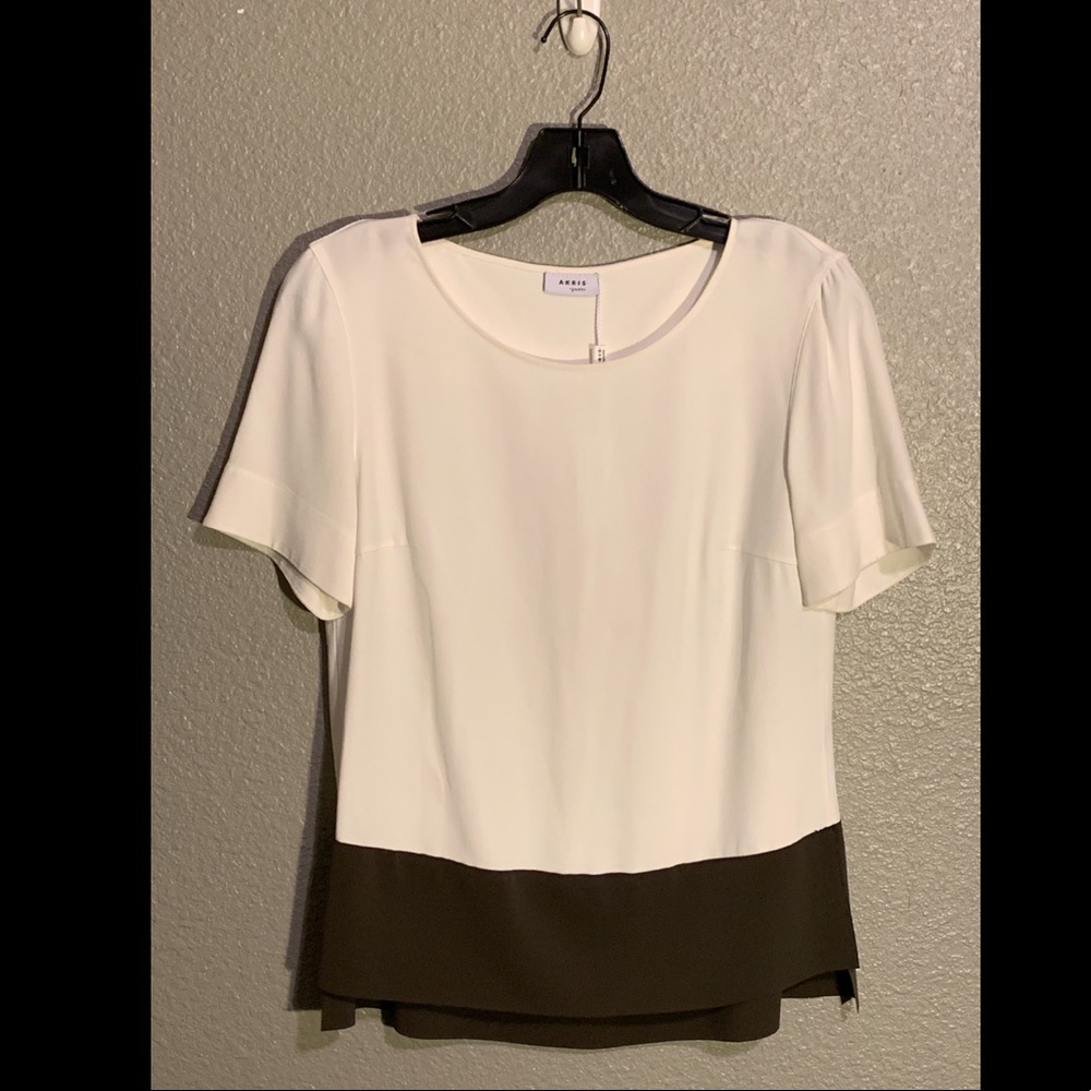 AKRIS top